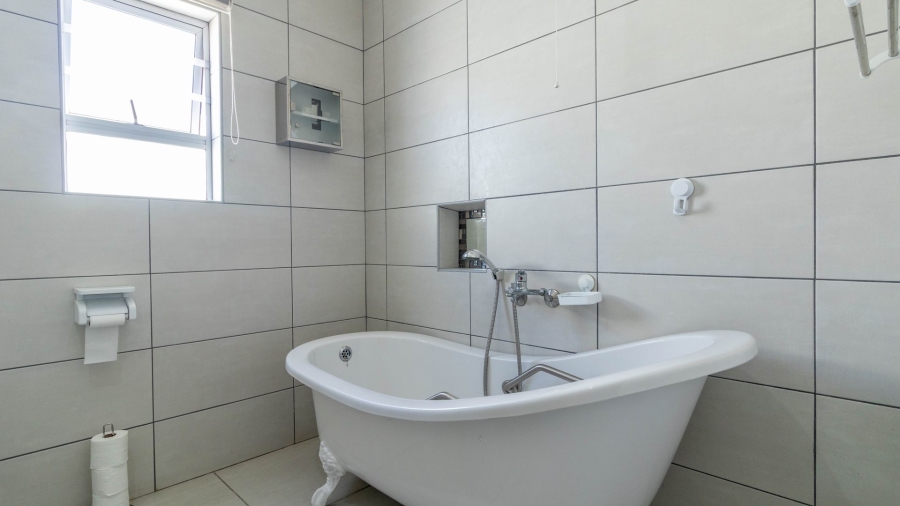 3 Bedroom Property for Sale in St Helena Views Western Cape